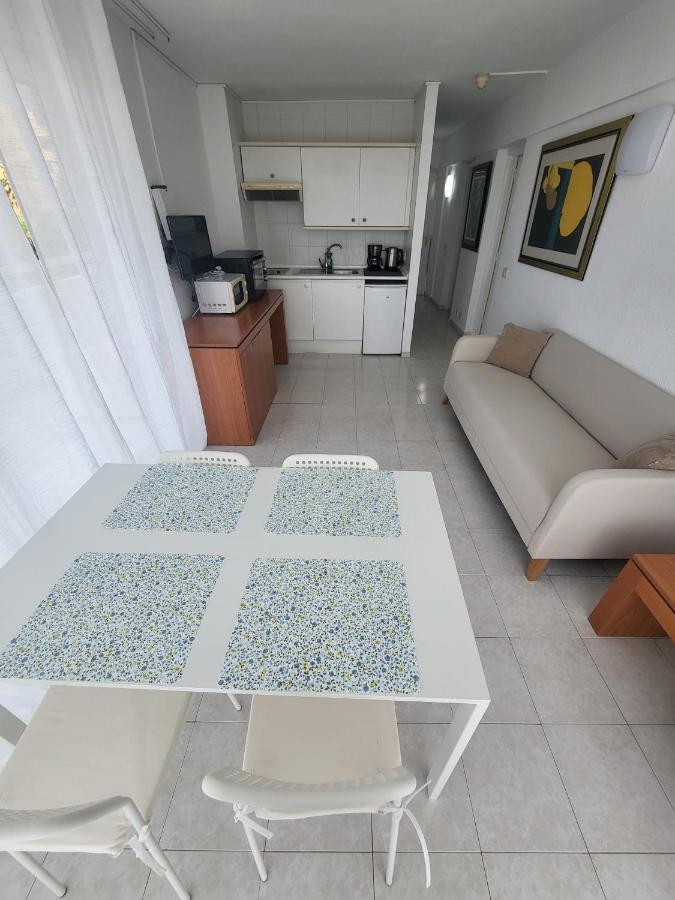 Cozy Apartment Near The Beach プラヤ・デ・ラス・アメリカス エクステリア 写真